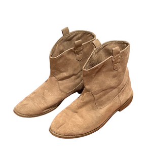 Chic Tan Suede Women's Ankle Boots